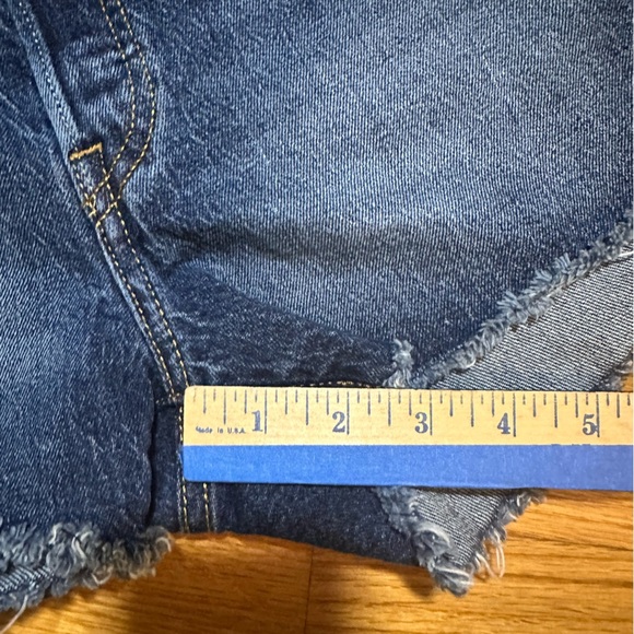 Levi's Women's 501 Original Denim Shorts - Cut Off  Blue Sz 28 (j10) - Picture 6 of 9